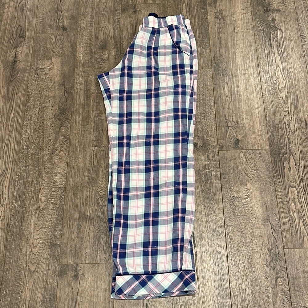 🌸Victoria’s Secret Cotton Pajamas - Plaid🌸